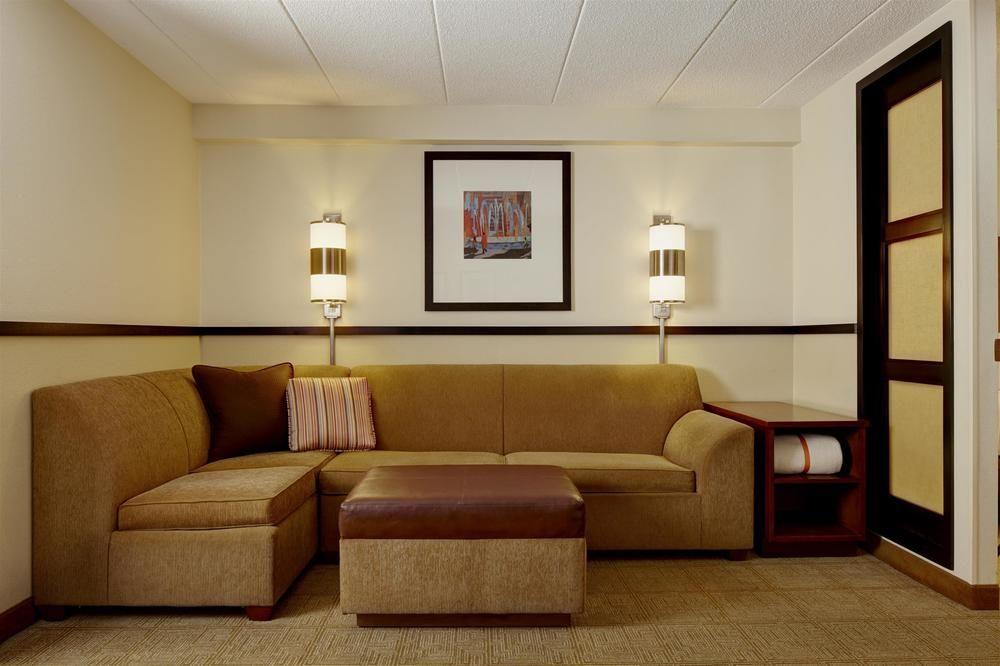 Hyatt Place Топика Екстериор снимка