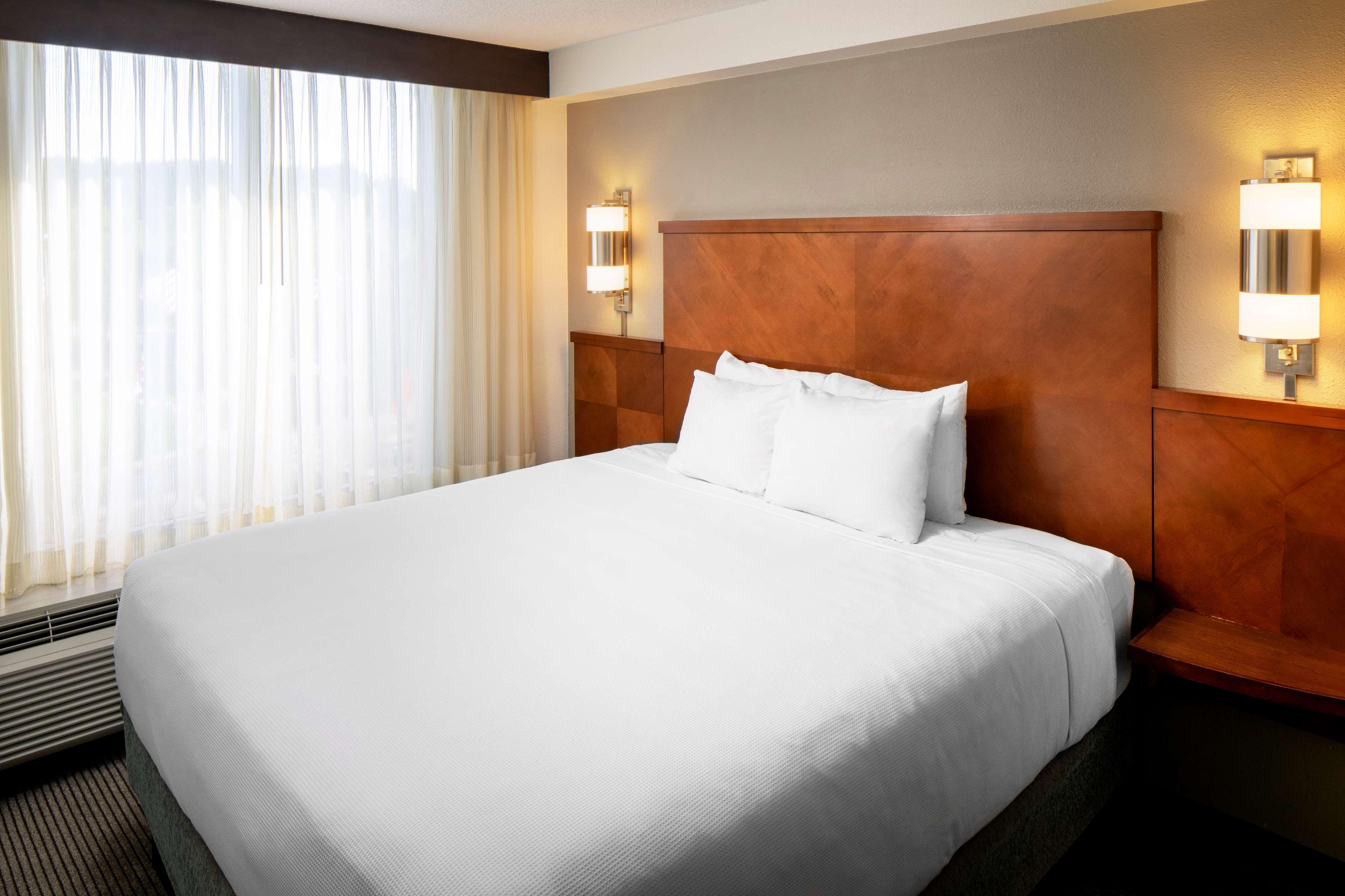 Hyatt Place Топика Екстериор снимка