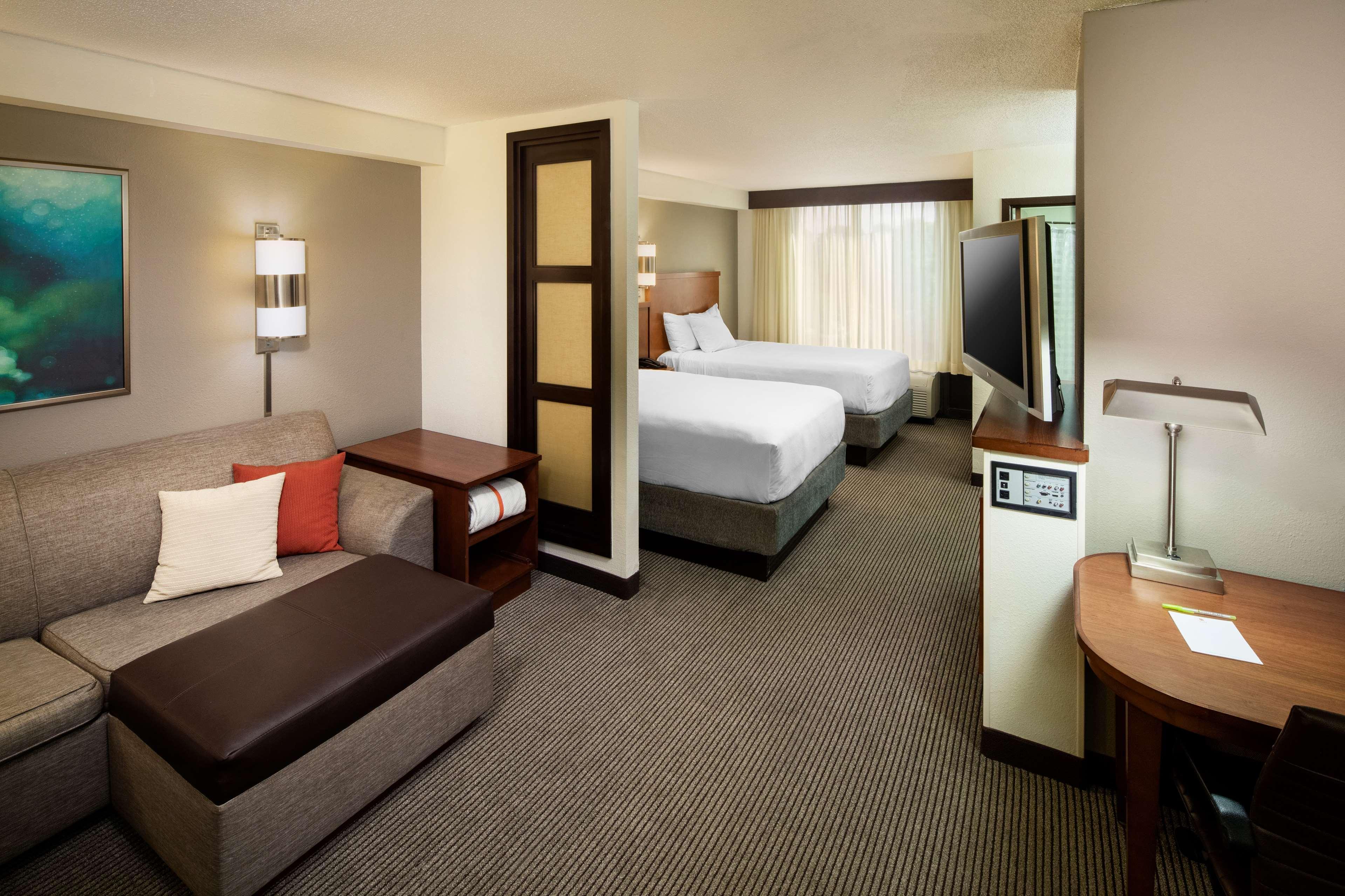 Hyatt Place Топика Екстериор снимка