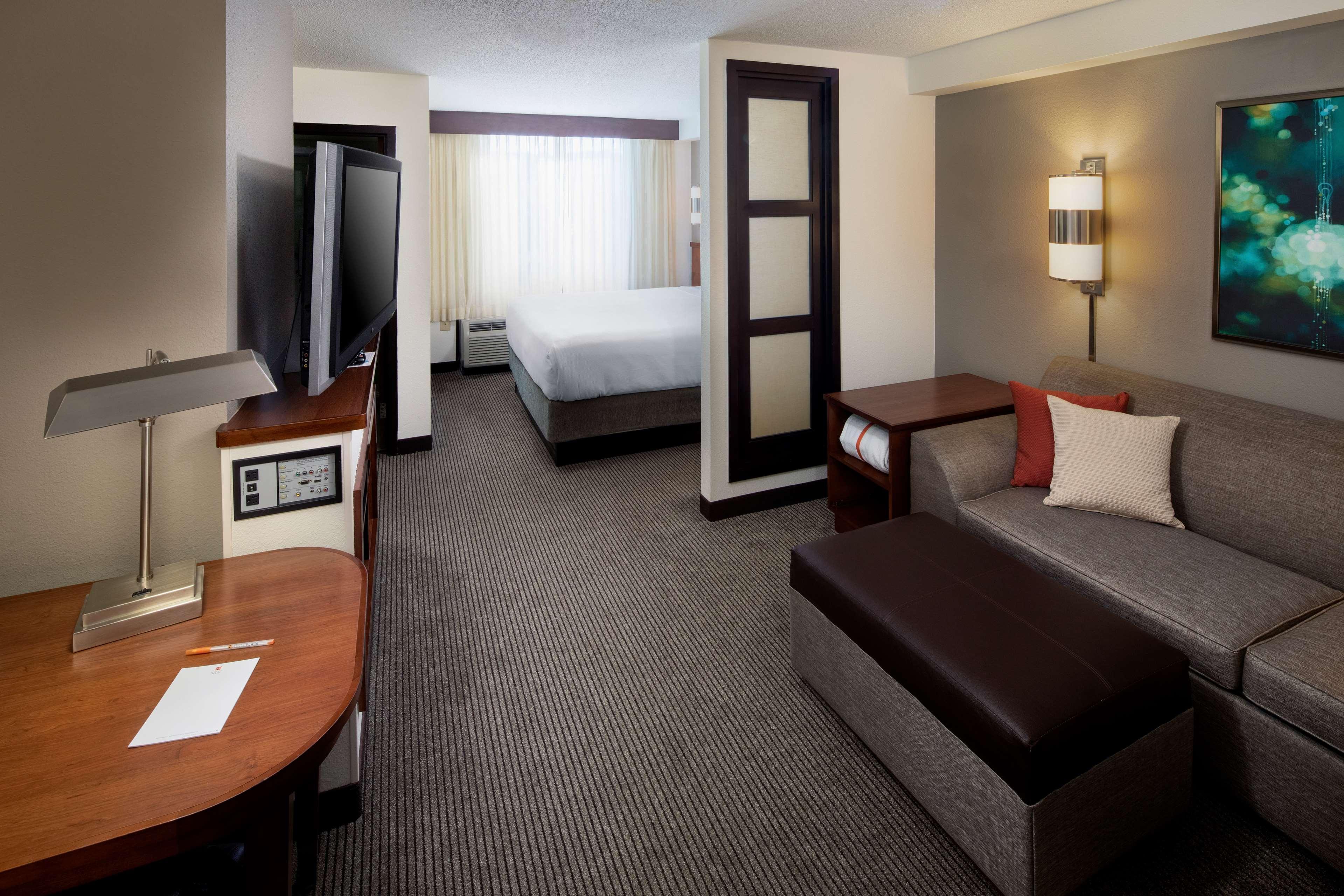Hyatt Place Топика Екстериор снимка