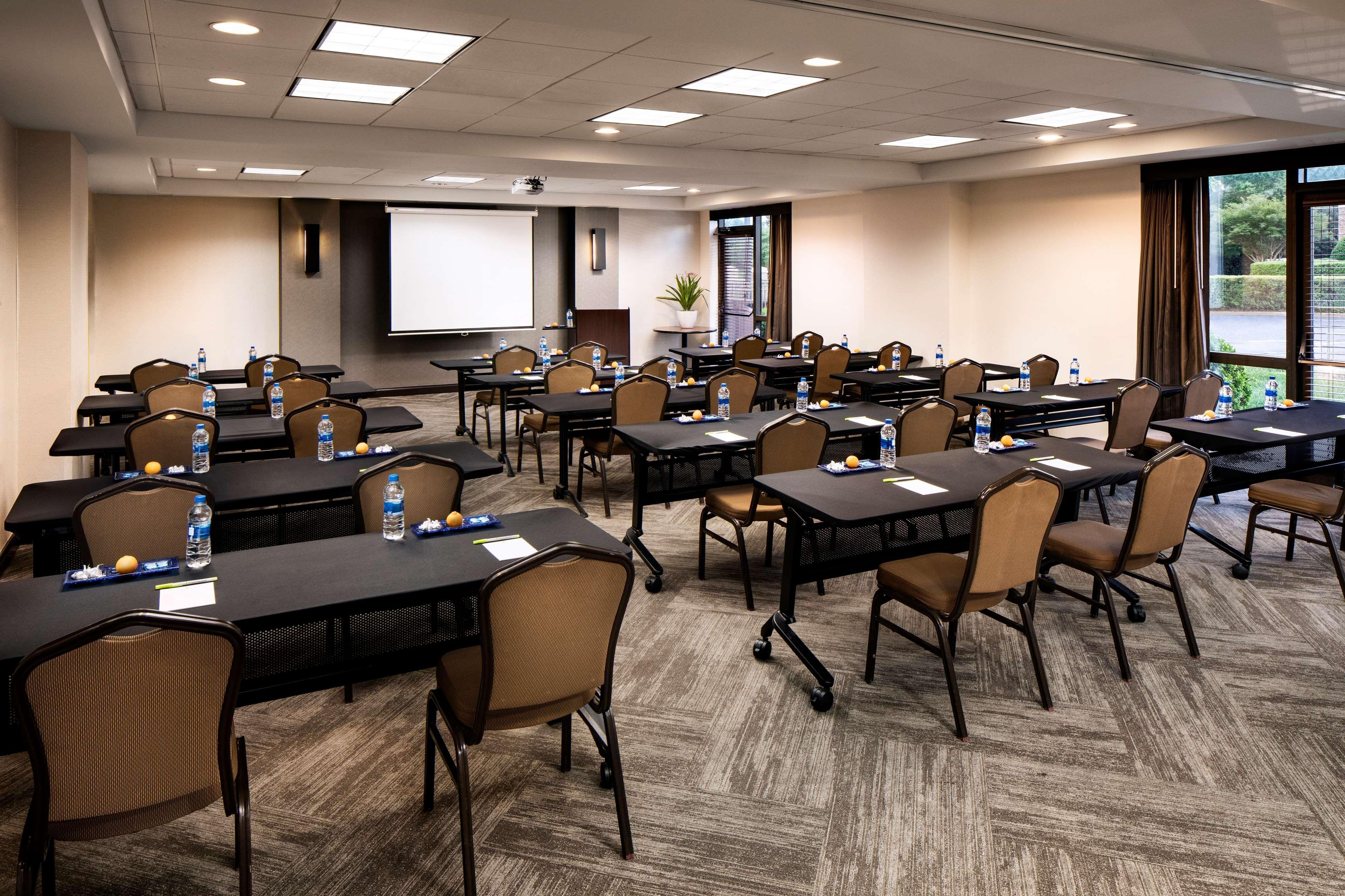 Hyatt Place Топика Екстериор снимка