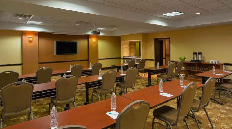 Hyatt Place Топика Екстериор снимка